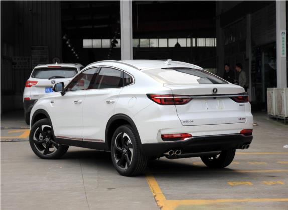 长安CS85 COUPE 2019款 2.0T 自动动版 国V 外观   斜后