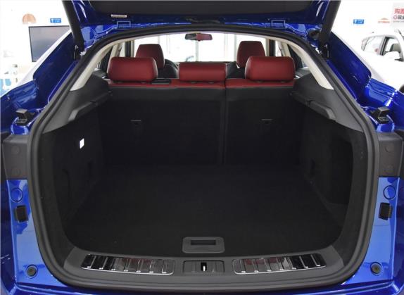 长安CS85 COUPE 2019款 2.0T 自动品版 国V 车厢座椅   后备厢