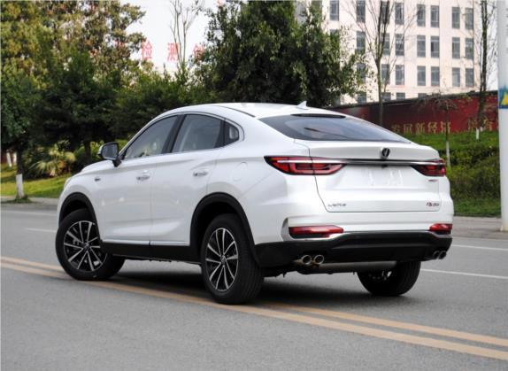 长安CS85 COUPE 2019款 2.0T 自动型版 国V 外观   斜后