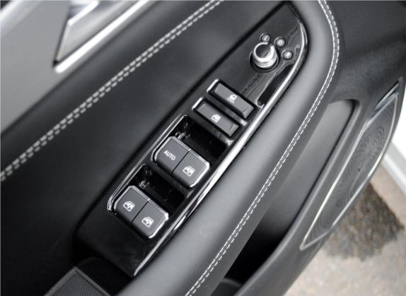 长安CS85 COUPE 2019款 2.0T 自动型版 国V 车厢座椅   门窗控制