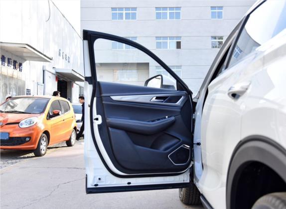 长安CS85 COUPE 2019款 2.0T 自动型版 国VI 车厢座椅   前门板