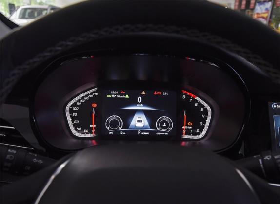长安CS85 COUPE 2019款 2.0T 自动品版 国VI 中控类   仪表盘