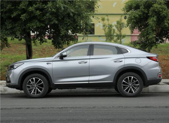 长安CS85 COUPE 2019款 1.5T DCT型版 国VI 外观   正侧