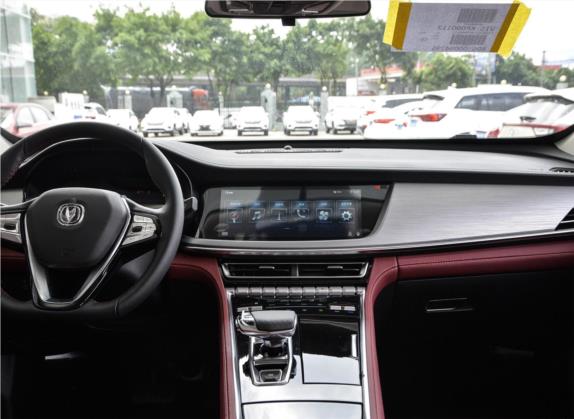 长安CS85 COUPE 2019款 1.5T DCT动版 国VI 中控类   中控台