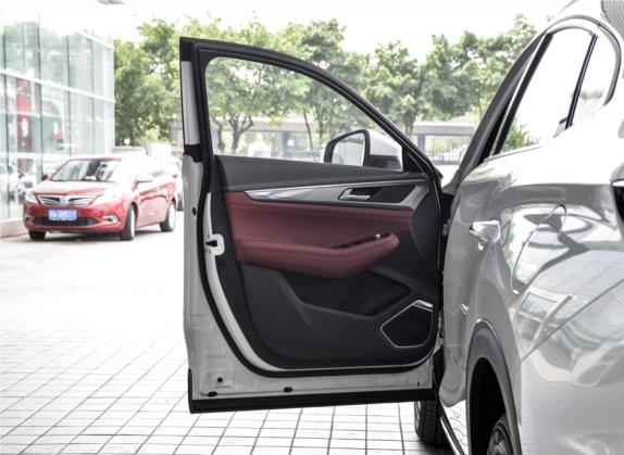 长安CS85 COUPE 2019款 1.5T DCT动版 国VI 车厢座椅   前门板