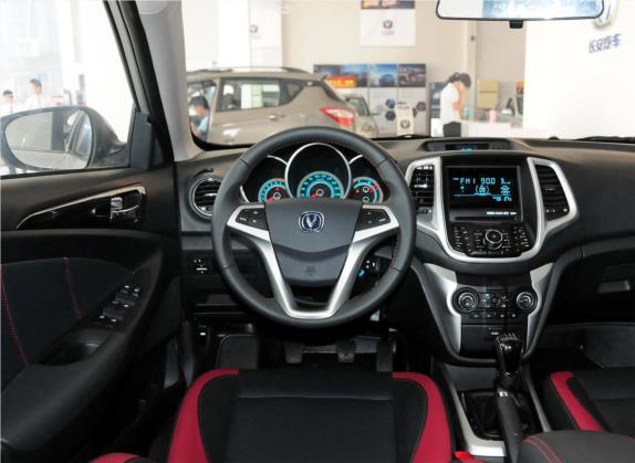 逸动XT 2013款 1.6L 手动俊酷型 国V 中控类   驾驶位