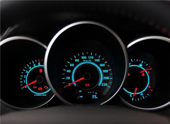 逸动XT 2013款 1.6L 手动俊酷型 国V 中控类   仪表盘