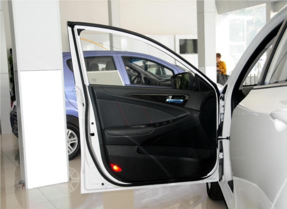 逸动XT 2013款 1.6L 自动致酷型 国V 车厢座椅   前门板