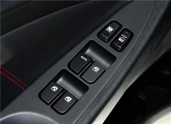 逸动XT 2013款 1.5T 自动炫酷型 车厢座椅   门窗控制