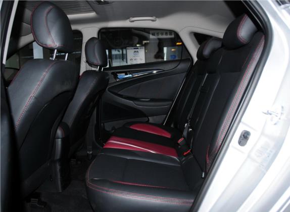 逸动XT 2013款 1.6L 自动俊酷型 国IV 车厢座椅   后排空间