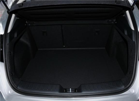 逸动XT 2013款 1.6L 自动俊酷型 国IV 车厢座椅   后备厢