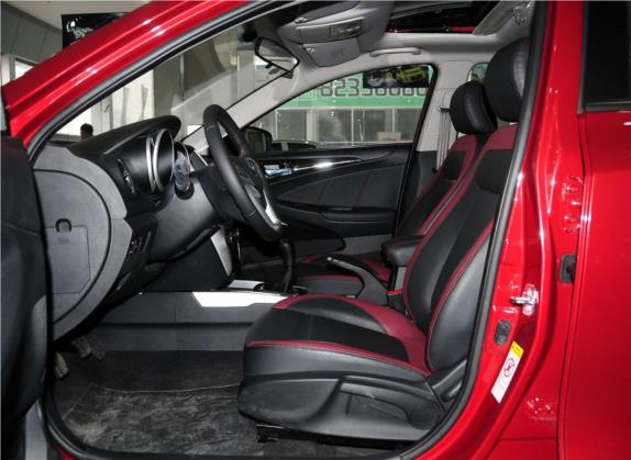 逸动XT 2013款 1.6L 手动致酷型 国IV 车厢座椅   前排空间