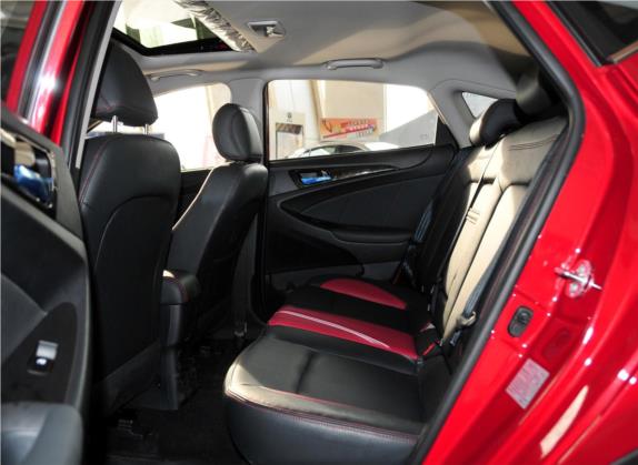 逸动XT 2013款 1.6L 自动致酷型 国IV 车厢座椅   后排空间