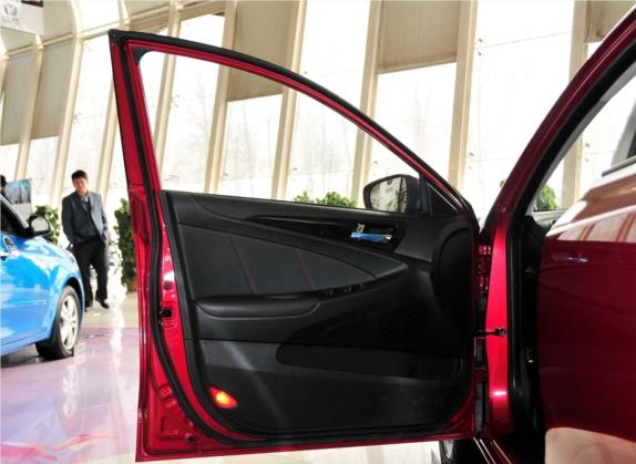 逸动XT 2013款 1.6L 自动致酷型 国IV 车厢座椅   前门板