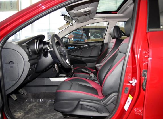 逸动XT 2015款 1.6L 手动俊酷型 国IV 车厢座椅   前排空间