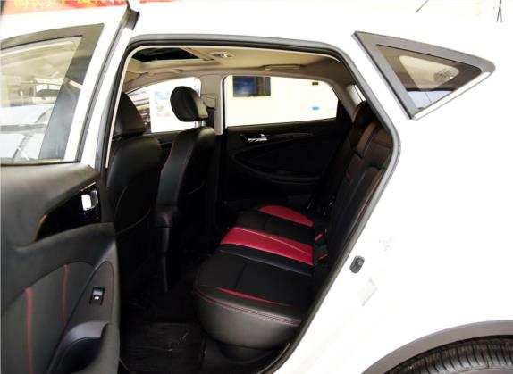 逸动XT 2015款 1.6L 自动致酷型 国IV 车厢座椅   后排空间