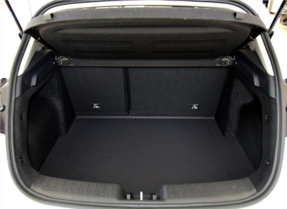 逸动XT 2015款 1.6L 自动致酷型 国IV 车厢座椅   后备厢