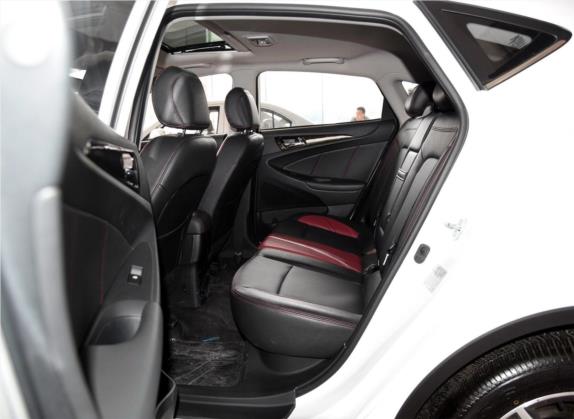 逸动XT 2015款 1.6L 手动俊酷型 国V 车厢座椅   后排空间