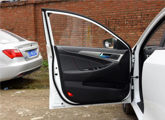 逸动XT 2016款 1.6L 自动俊酷型 车厢座椅   前门板