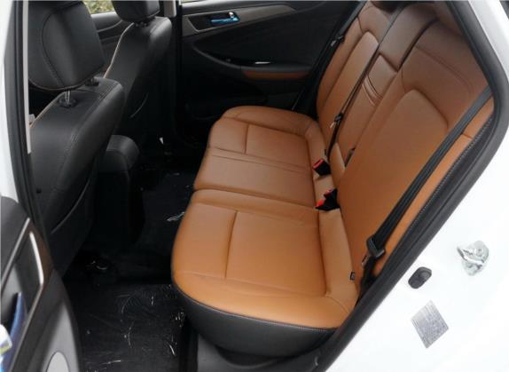 逸动XT 2016款 1.6L GDI 自动致酷型 车厢座椅   后排空间