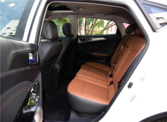 逸动XT 2016款 1.6L GDI 自动锐酷型 车厢座椅   后排空间