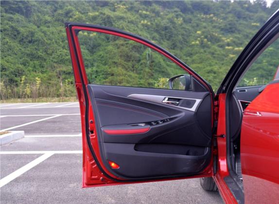 逸动XT 2017款 RS 1.5T DCT锐动型 车厢座椅   前门板