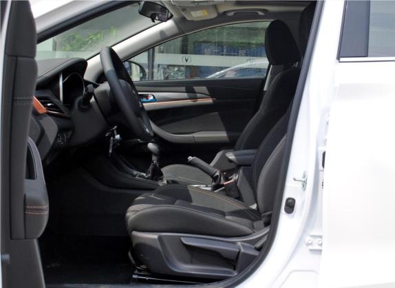 逸动XT 2018款 1.6L GDI 手动新潮型 国V 车厢座椅   前排空间