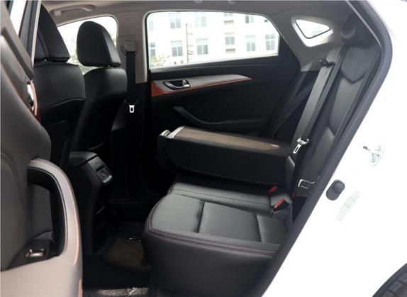 逸动XT 2018款 1.6L GDI 手动风潮型 国V 车厢座椅   后排空间