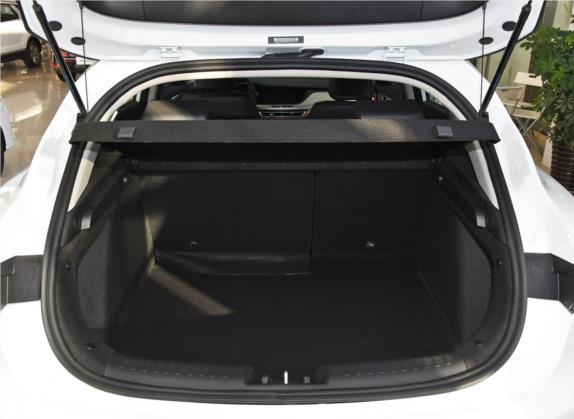 逸动XT 2019款 1.6L GDI 手动风潮型 国VI 车厢座椅   后备厢