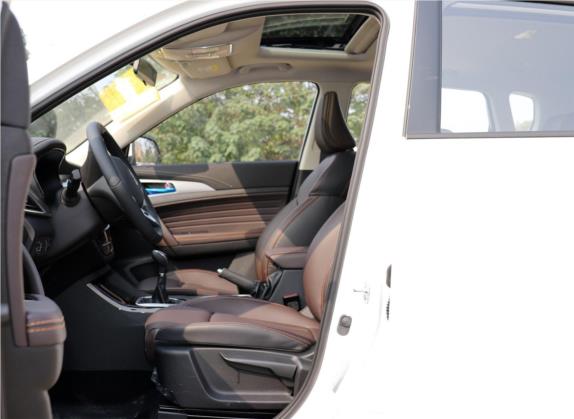 长安CS35PLUS 2018款 1.6L 手动畅联版 国V 车厢座椅   前排空间