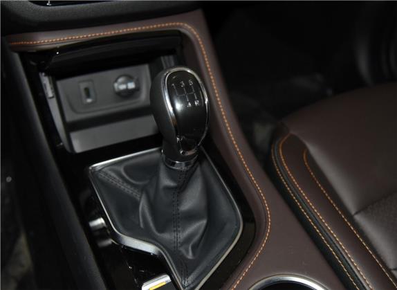 长安CS35PLUS 2018款 1.6L 手动智联版 国V 中控类   挡把
