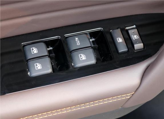 长安CS35PLUS 2018款 1.6L 自动酷联版 国V 车厢座椅   门窗控制