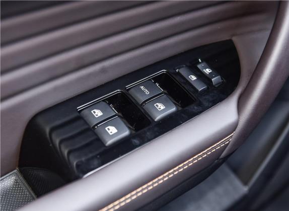 长安CS35PLUS 2018款 1.6L 自动智联版 国V 车厢座椅   门窗控制