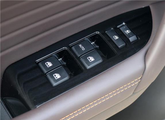 长安CS35PLUS 2019款 1.6L 手动智联版 车厢座椅   门窗控制