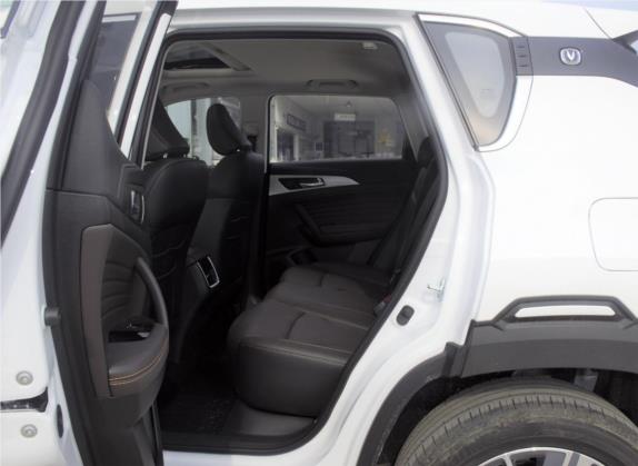 长安CS35PLUS 2019款 1.6L 自动酷联版 车厢座椅   后排空间