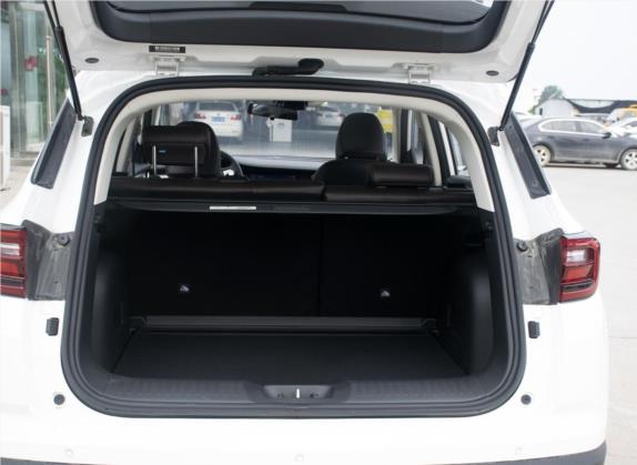 长安CS35PLUS 2019款 1.6L 自动酷联版 车厢座椅   后备厢