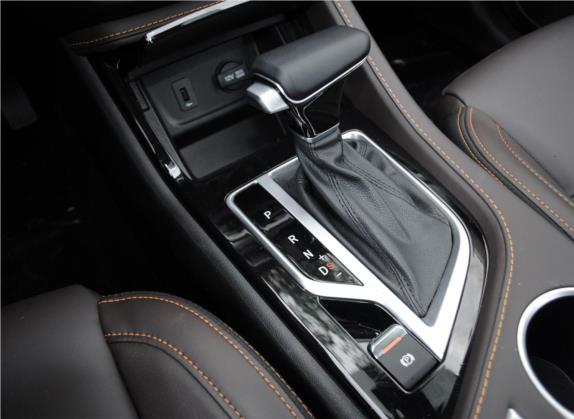 长安CS35PLUS 2019款 1.6L 自动智联版 中控类   挡把
