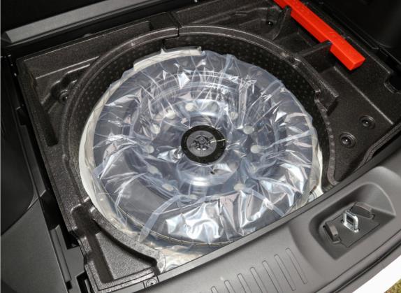 长安CS35PLUS 2021款 荣耀百万版 1.6L 手动豪华版 其他细节类   备胎