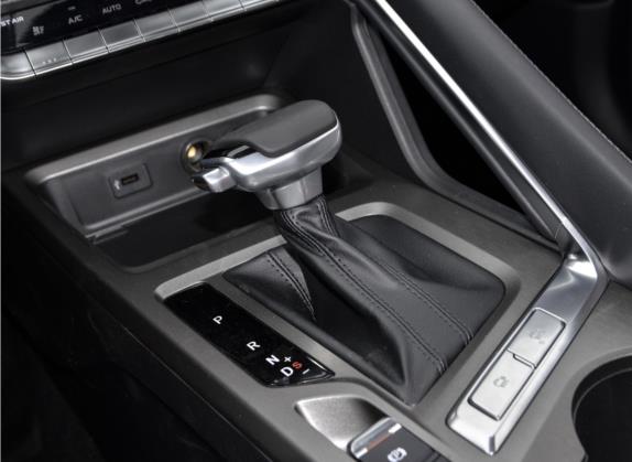 长安CS35PLUS 2021款 蓝鲸NE 1.4T DCT领航型 中控类   挡把