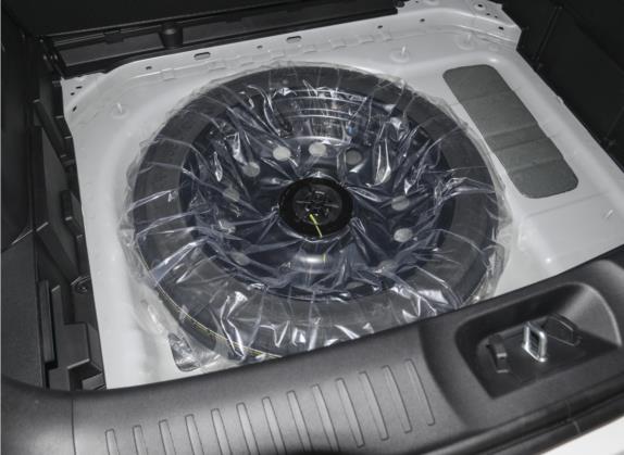 长安CS35PLUS 2021款 改款 荣耀百万版 1.6L 手动豪华版 其他细节类   备胎
