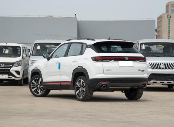 长安CS35PLUS 2022款 蓝鲸NE 1.4T DCT尊贵型 外观   斜后