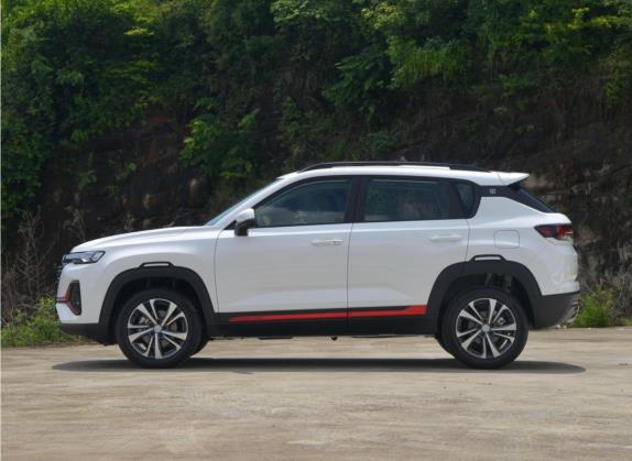 长安CS35PLUS 2022款 蓝鲸NE 1.4T DCT豪华型 外观   正侧
