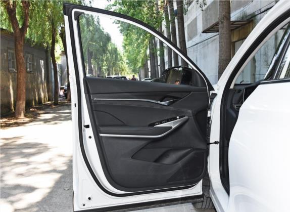 长安CS75 PLUS 2020款 1.5T 自动尊贵型 车厢座椅   前门板