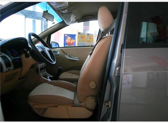杰勋 2007款 2.0L 手动舒适型 车厢座椅   前排空间