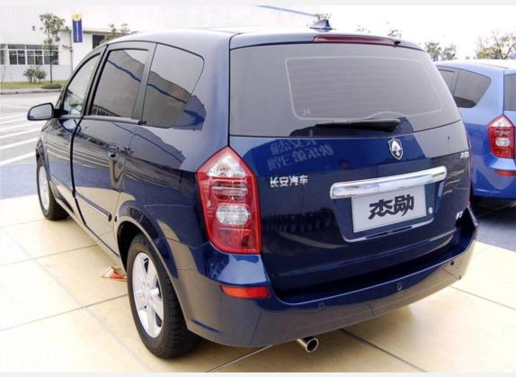 杰勋 2007款 2.0L 自动超豪华 外观   斜后