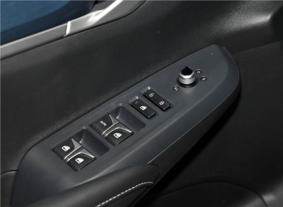 长安CS55纯电版 2020款 超长续航 智尊版 车厢座椅   门窗控制
