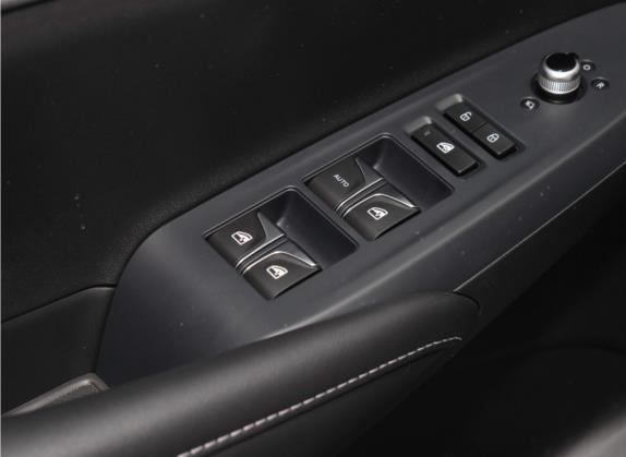 长安CS55纯电版 2020款 标准续航 智享版 车厢座椅   门窗控制
