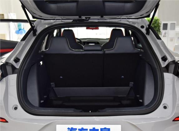 长安UNI-T 2020款 1.5T 尊贵型 车厢座椅   后备厢