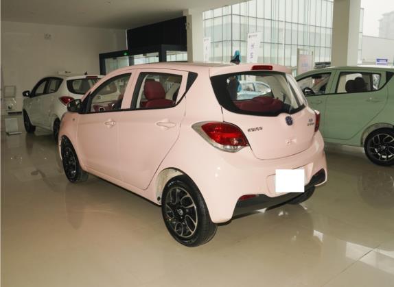 奔奔E-Star 2021款 国民版 多彩款 磷酸铁锂（31.86kWh） 外观   斜后