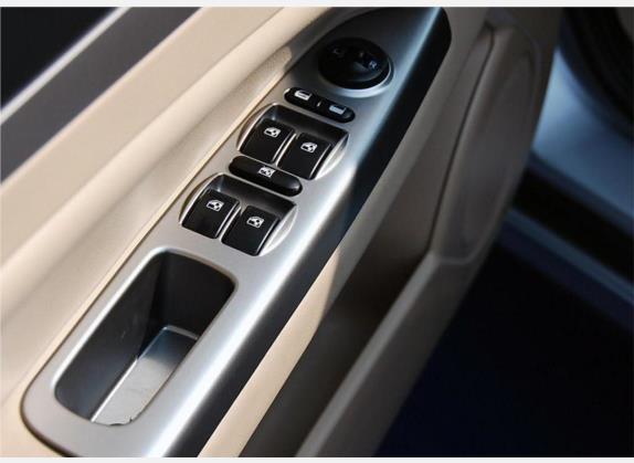 志翔 2008款 1.6L 手动标准型 车厢座椅   门窗控制